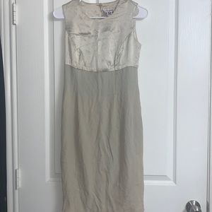 Sandra Ow-Wing Medium off white dress